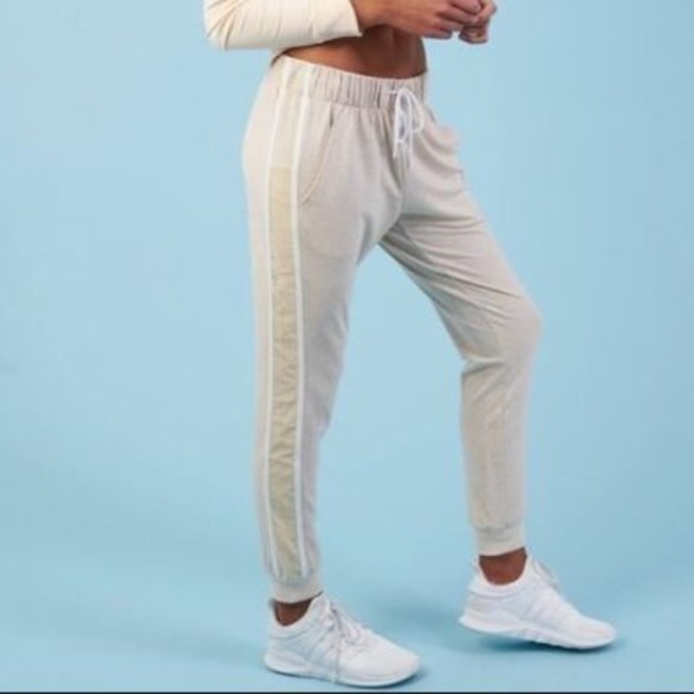 Nikki Blackketter x Gymshark Sand Joggers